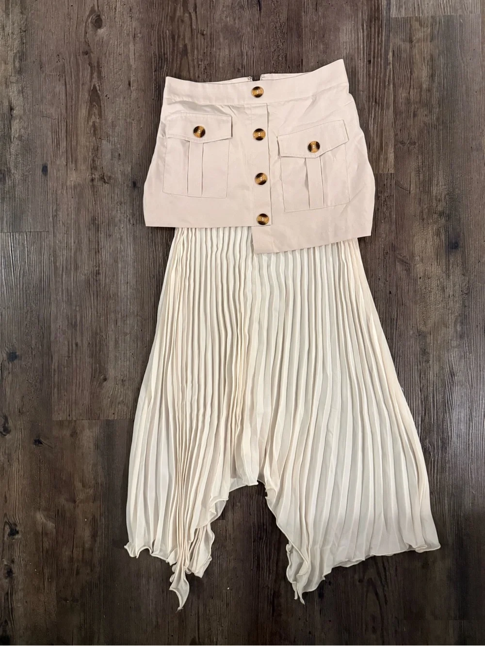 Commense Cream Pleated Maxi Skirt with Buttoned Panel - Picture 4 of 6